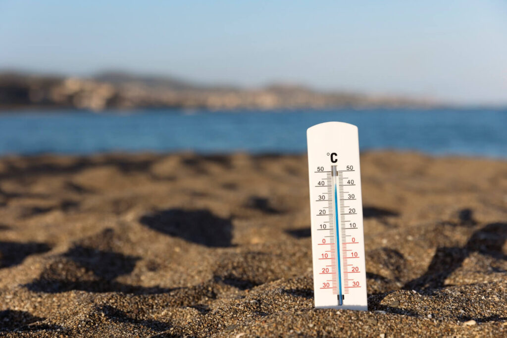 close-up-thermometer-showing-high-temperature