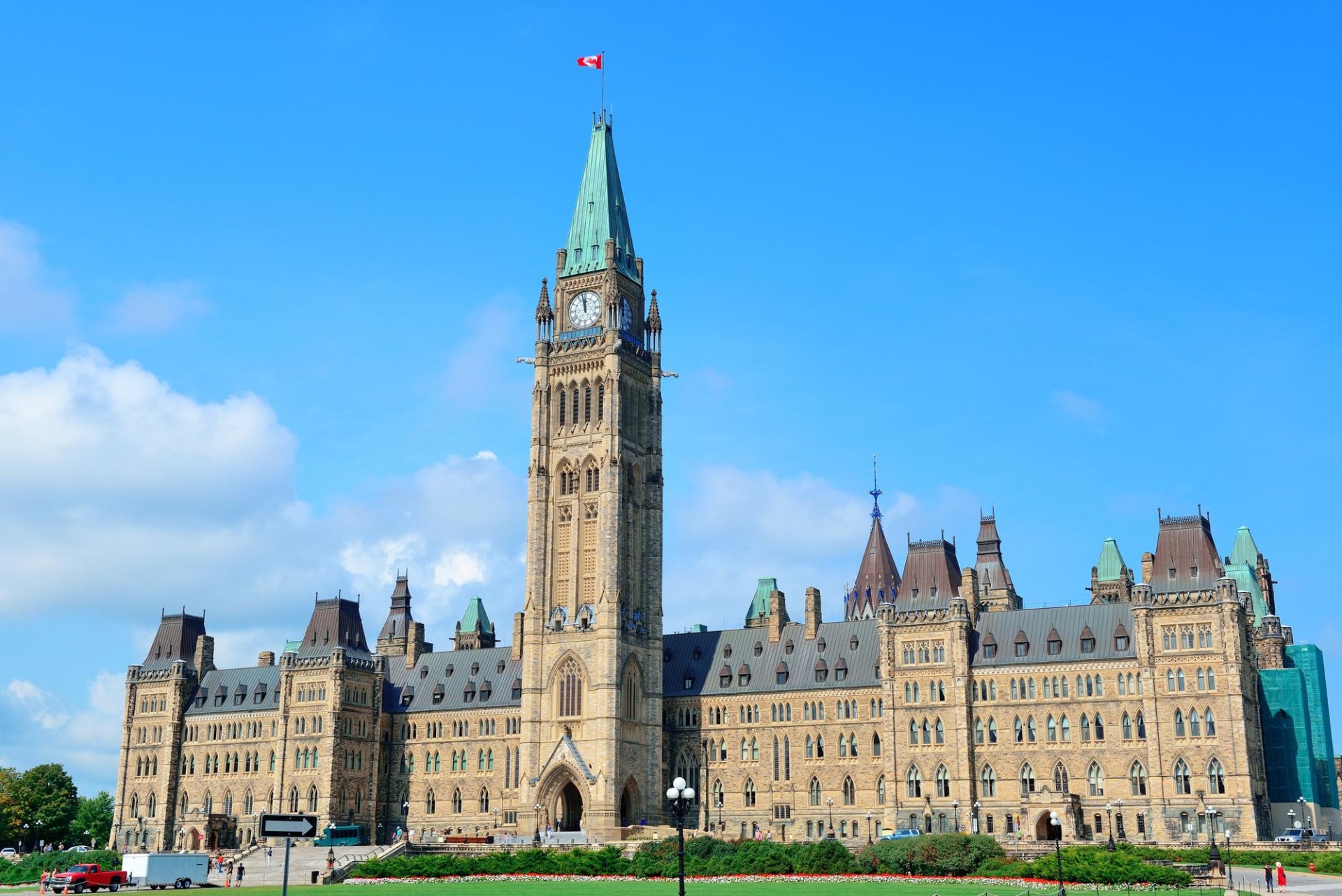 Ottawa parliament hill building
