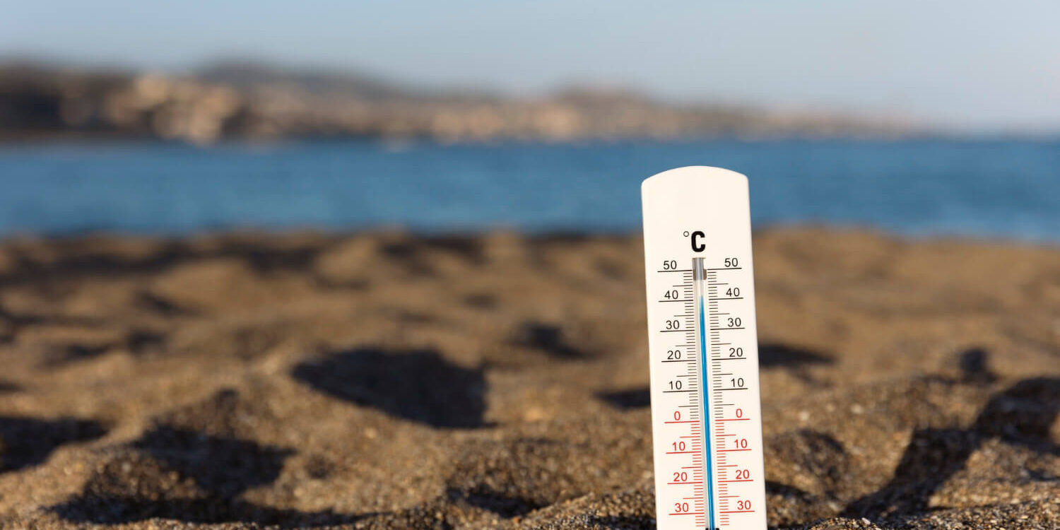 close-up-thermometer-showing-high-temperature